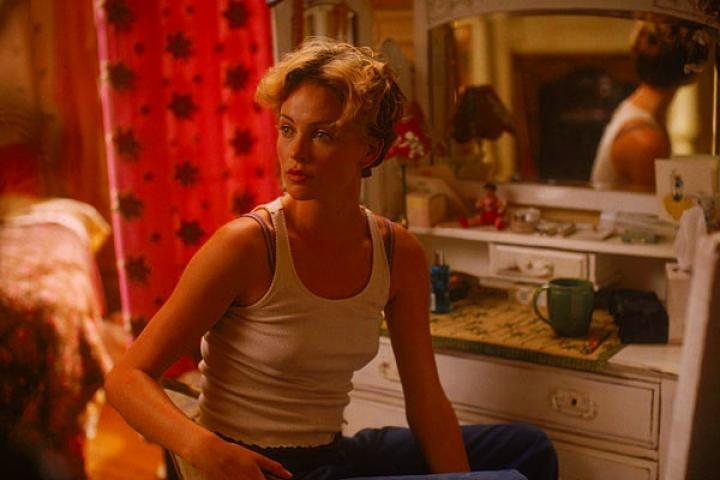 Charlize Theron in Sweet November (2001)
