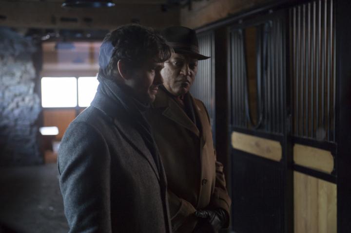 Laurence Fishburne and Hugh Dancy in Hannibal (2013)