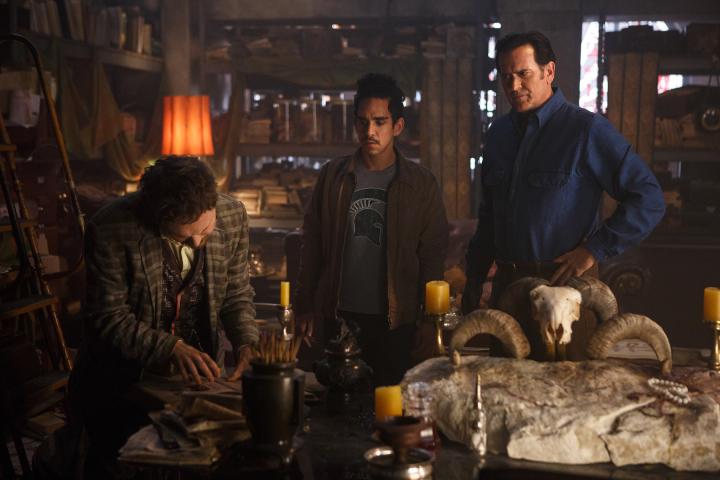 Bruce Campbell, Ray Santiago, and Kelson Henderson in Ash vs Evil Dead (2015)
