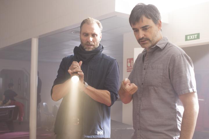 Alexandre Willaume and Jorge Dorado in The Head (2020)