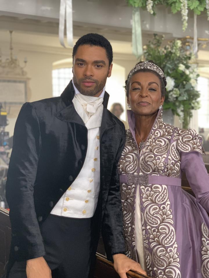 Adjoa Andoh and Regé-Jean Page in The Duke and I (2020)
