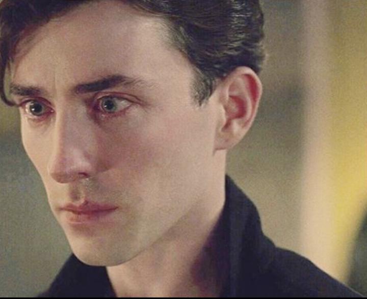 Matthew Beard in Dracula (2020)