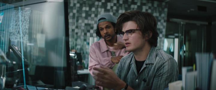 Utkarsh Ambudkar and Joe Keery in Free Guy (2021)