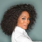 Angela Bassett به عنوان Ramonda