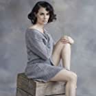 Mia Kirshner به عنوان Catherine Wyler