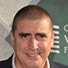 Alfred Molina به عنوان Dr. Otto Octavius