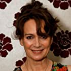 Francesca Annis به عنوان Lyn Reader