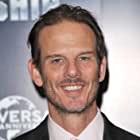 Peter Berg به عنوان Richard Weidner