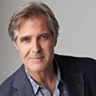 Henry Czerny به عنوان Alan Crellin