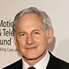 Victor Garber به عنوان Ted