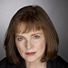 Blair Brown به عنوان Nina Sharp