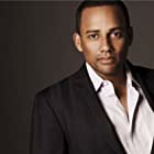 Hill Harper به عنوان Dr. Marcus Andrews