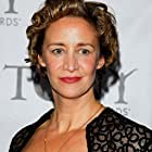 Janet McTeer به عنوان Lillian