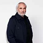 Kim Bodnia به عنوان Abbot