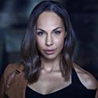 Amanda Brugel به عنوان Officer Parker