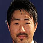 Kenneth Choi به عنوان Chester Ming