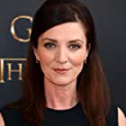 Michelle Fairley به عنوان Mrs. Nickerson