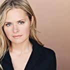 Maggie Lawson به عنوان Cherie