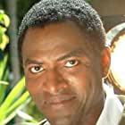 Carl Lumbly به عنوان Isaiah Bradley