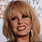 Joanna Lumley به عنوان Aunt Emma