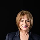 Patti LuPone به عنوان Joyce