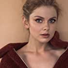 Rose McIver به عنوان Samantha