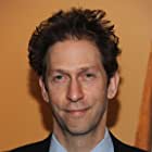 Tim Blake Nelson به عنوان Looking Glass