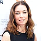 Julianne Nicholson به عنوان Glory Maitland