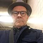 Ethan Phillips به عنوان Mitch Gorfein