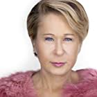 Yeardley Smith به عنوان Lisa Simpson