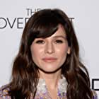 Yael Stone به عنوان Lorna Morello