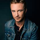 Michael Welch به عنوان Mike Newton