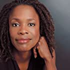 Charlayne Woodard به عنوان Dr. Gabrielle Le Deux