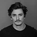 Kyle Gallner به عنوان Colin Gray