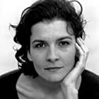 Louise Lemoine Torrès به عنوان Journalist #1