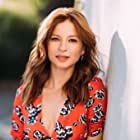 Stacey Farber به عنوان Leslie Larr