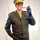 James Filbird به عنوان General DouglMacArthur