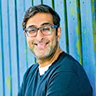 Sanjeev Kohli به عنوان Glasgow Empire Manager