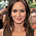 Emily Blunt به عنوان Lily Houghton