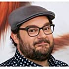 Bobby Moynihan به عنوان Alex