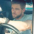 Max Thieriot به عنوان Kyle