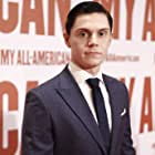 Evan Peters به عنوان Jeff Wald