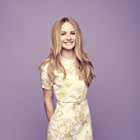 Britt Robertson به عنوان Casey Newton