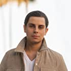 Jake T. Austin به عنوان Alex