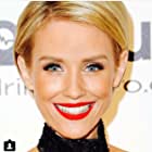 Nicky Whelan به عنوان Nadia