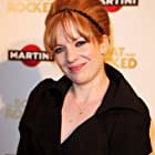 Katherine Parkinson به عنوان Isola Pribby