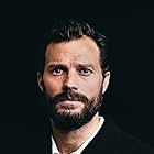 Jamie Dornan به عنوان Dr. Leslie Ferrier