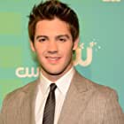 Steven R. McQueen به عنوان Jeremy Gilbert