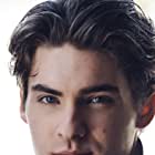 Cody Christian به عنوان Theo Raeken