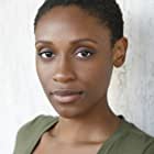 Chinasa Ogbuagu به عنوان Beth Hanlon